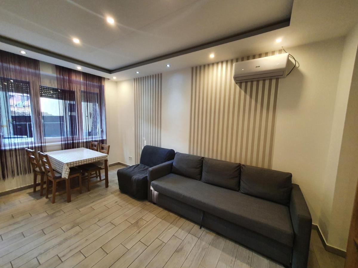 Viola Apartman With Infra Sauna Lägenhet Szeged Exteriör bild