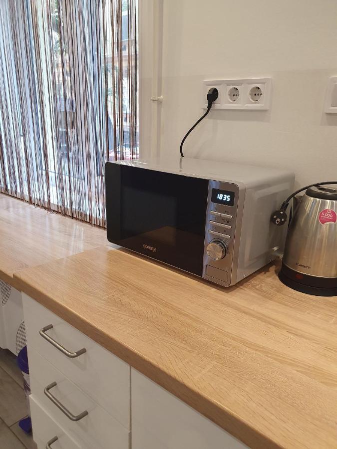 Viola Apartman With Infra Sauna Lägenhet Szeged Exteriör bild